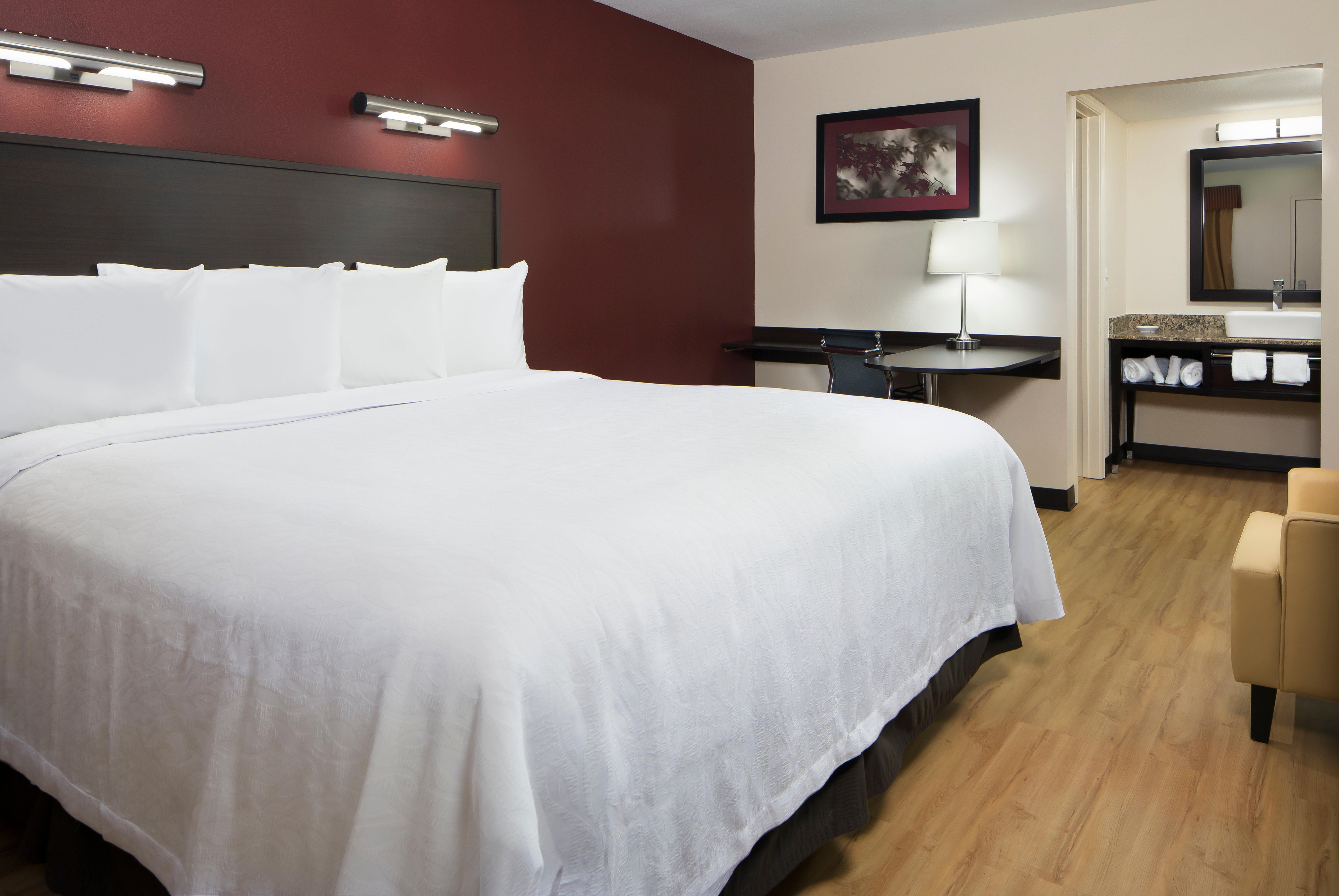 Red Roof Inn Plus+ Birmingham East - Irondale/Airport Exterior photo